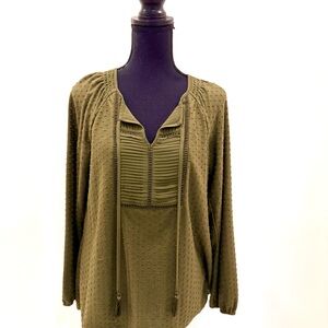 Daniel Rainn Pleated Tassel Detail Knit Top